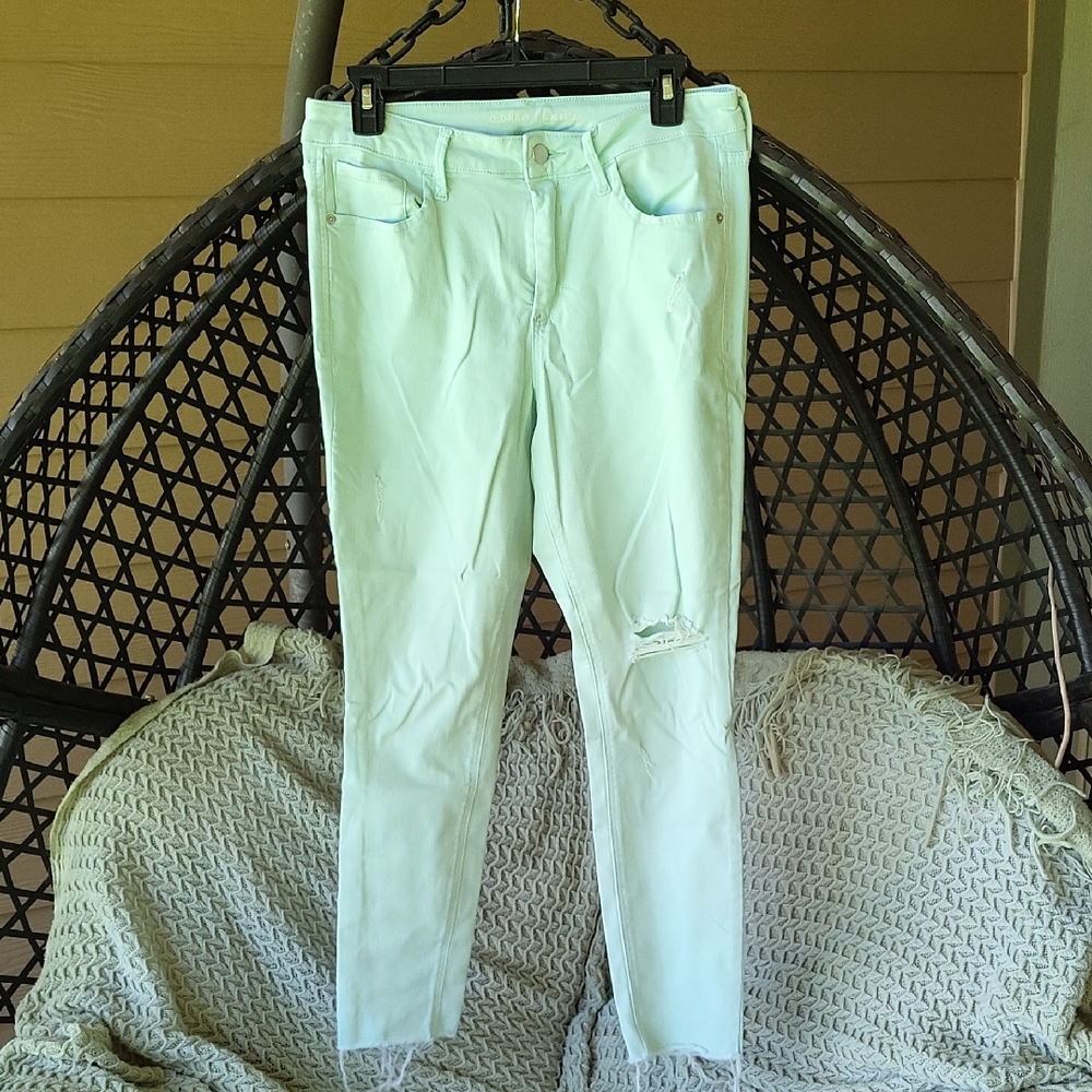 NWOT Mint Distressed Rockstar Skinny Pants
